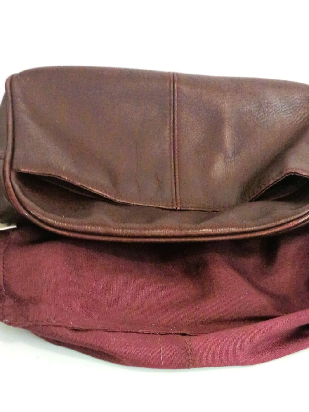 Vintage Aigner Leather Crossbody Bag Oxblood Adjustable Strap Purse Handbag - Picture 12 of 15